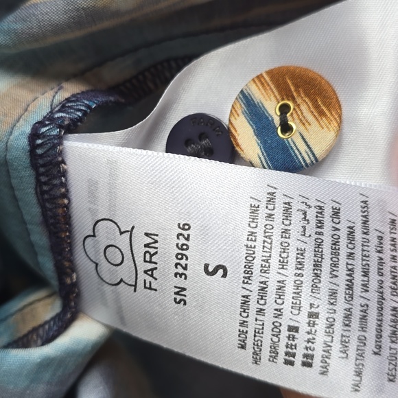 FARM Rio Pineapple Ikat Beaded Matelasse Button Front Euro Boho Top Blue NWT - Picture 13 of 16